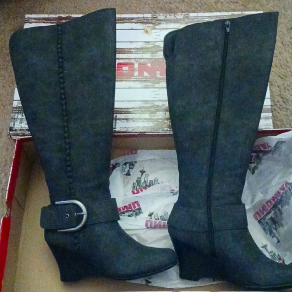 Women knee high boots